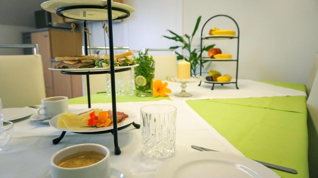 ホテル Haus Marianne Franzhausen エクステリア 写真